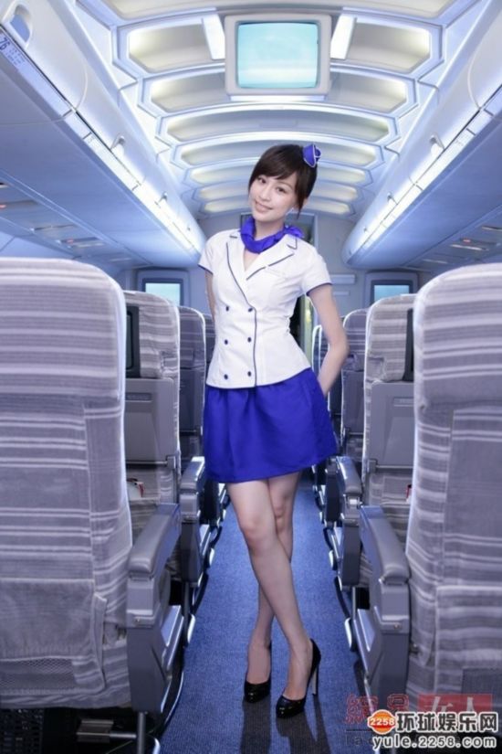 她们穿制服比平时更美 盘点女明星制服诱惑