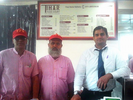 印度囚犯餐厅开业 服务员全是正在服刑的杀人