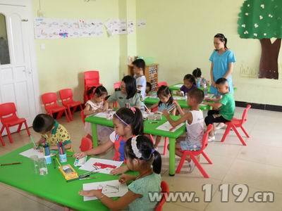 暑假儿童绘画活动 7181977616425023055.jpg