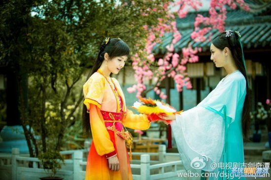 古剑奇谭》剧情雷到观众 李易峰娇羞乔振宇深