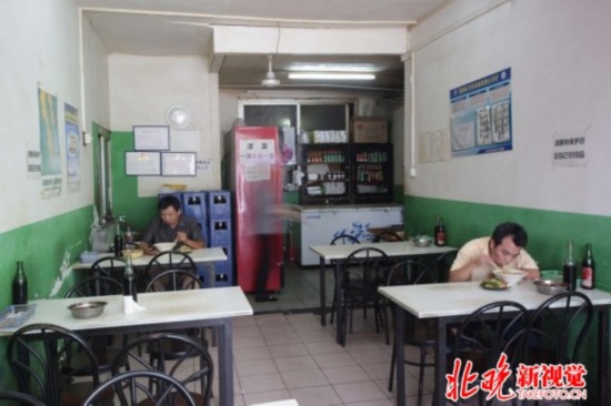 西直门桥头拉面馆将停业 已连续10年不打烊