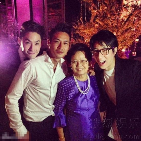 萧亚轩承认新恋情:新男友Elroy吴建豪小舅 曾是