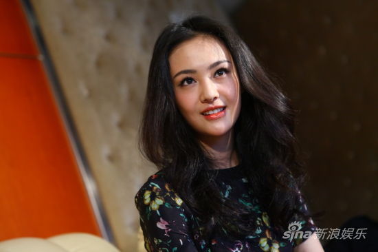 郑爽自曝分手后悔整容想复原 张翰郑爽恋情回