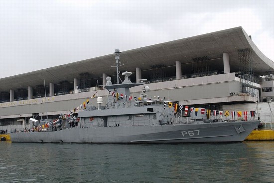 中国拥有世界最多隐身导弹艇 令美航母心惊肉