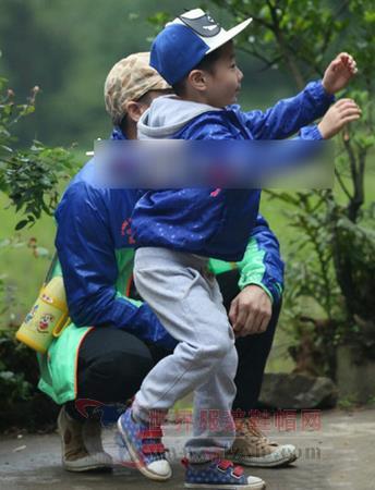 爸爸去哪儿2杨阳洋服装品牌大揭秘