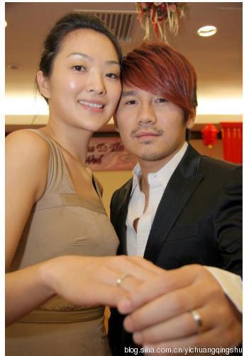 杨威老婆婚纱_杨威老婆杨云婚纱照-杨威老婆杨云个人资料多高 杨威儿子杨阳洋多大 ...