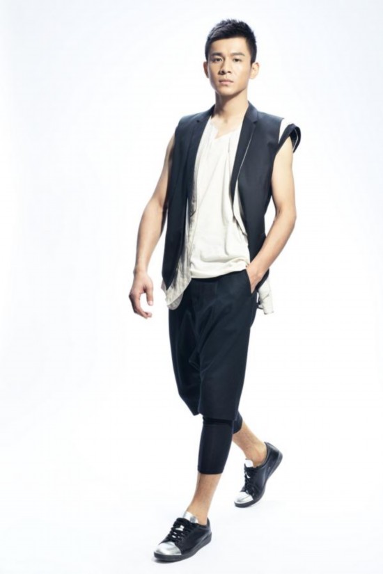 李易峰8月4日快乐大本营 粉丝怕再当背景求古