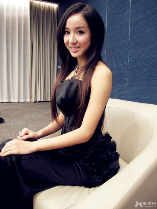 郭碧婷穿比基尼图片_郭碧婷比基尼_郭碧婷穿高跟鞋 ...