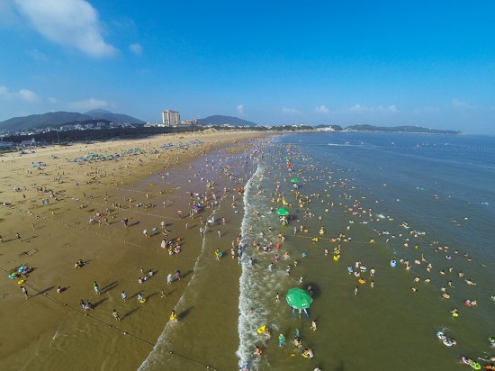 浙江海岛进入旅游旺季 持续升温