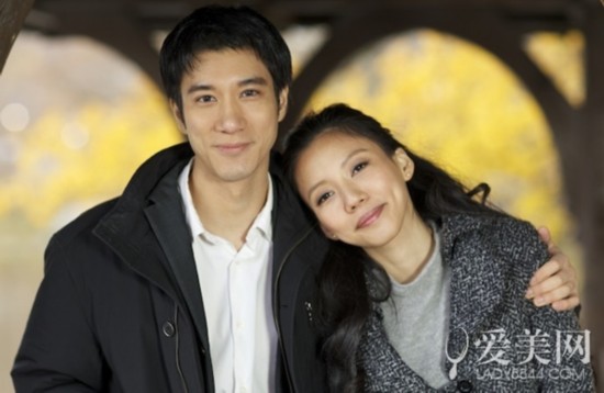  吴辰君侯湘婷诞女 娱乐圈马年扎堆生女 