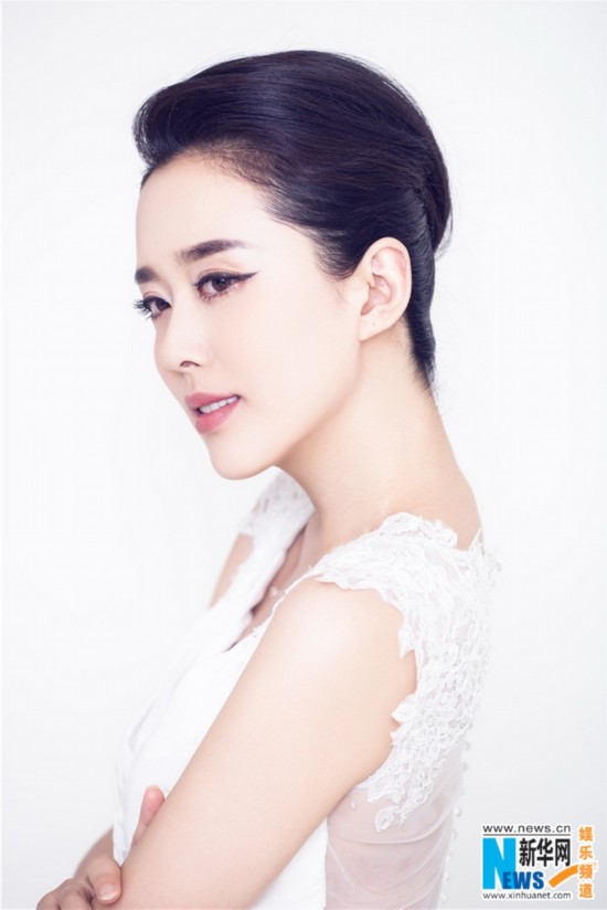 颜丹晨梦幻新娘写真 氧气女神诠释幸福女人范