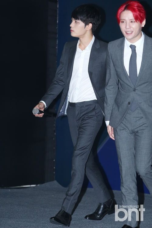 JYJ会员周开幕式隆重举行 成员合体出席活动