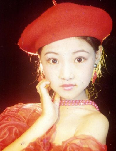 萌版胡一菲走红 揭《爱情公寓》主演童年照