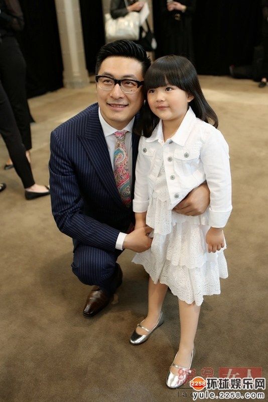 王岳伦李湘与angela
