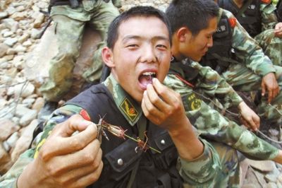 河南反恐特战精英雄狮突击队2秒击毙暴徒