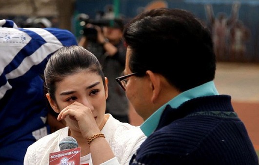 黄毅清微博爆料爽约原因 黄奕方面:不会放弃诉