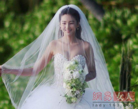 女星婚纱照_女星婚纱照图片大全(2)