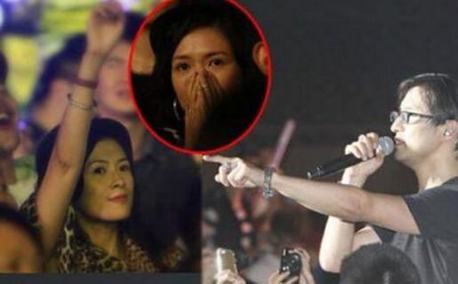 汪峰七夕演唱会现场示爱 六万歌迷齐喊章子怡