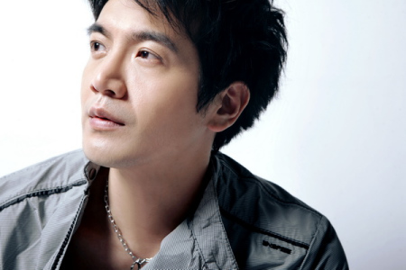 李易峰《盗墓笔记》吴邪试妆照曝光 被网友吐