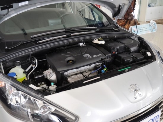   1.6L AT д