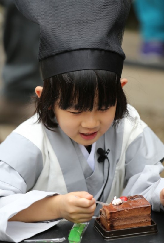 《爸爸去哪儿》第二季萌娃搞笑乡村风 逗趣不