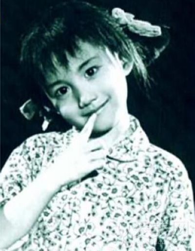 吴镇宇陆毅黄磊 星爸童年照胜萌娃