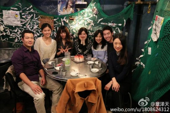 奶茶妹妹恋爱后爆肥 <em>肉饼</em>脸让屌丝直呼过瘾【