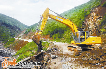 徐州徐工集团成立救援队调集设备驰援地震灾区