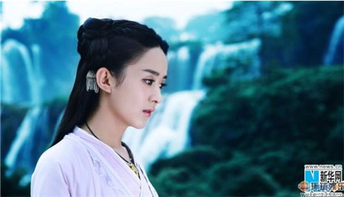 《花千骨》剧照获赞 赵丽颖紫纱蓝纱造型梦幻