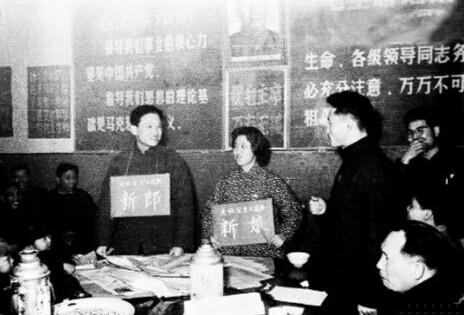 陕西结婚人口_陕西结婚花馍图片(3)