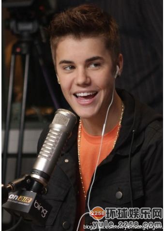 明星迟到那些事:谢娜当众下跪 刘品言被导演扒衣