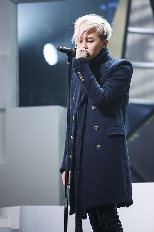 <em>权志龙</em>冲击<em>发型</em>终结者 领跑韩国时尚界【9】