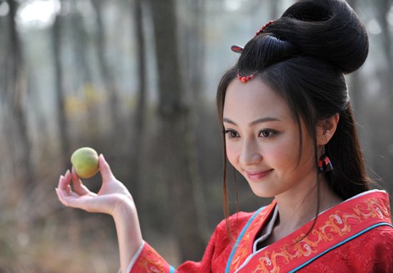 图揭美女伪古装美女奸強杨幂姚笛遭吐槽:三观尽毁(图图片