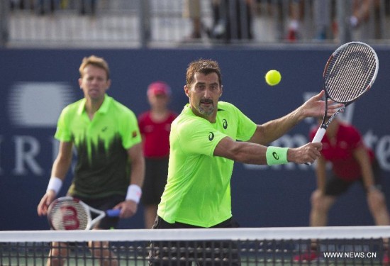 Highlights of 2nd round of men's doubles at 2014 Rogers Cup