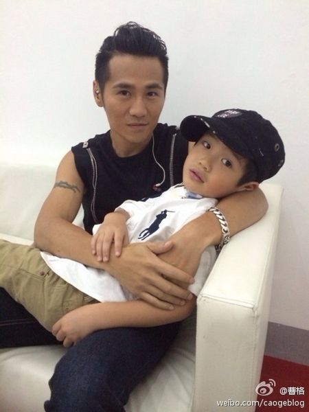 Joe、Grace遭恶搞秒变兄弟 曹格竟也上当