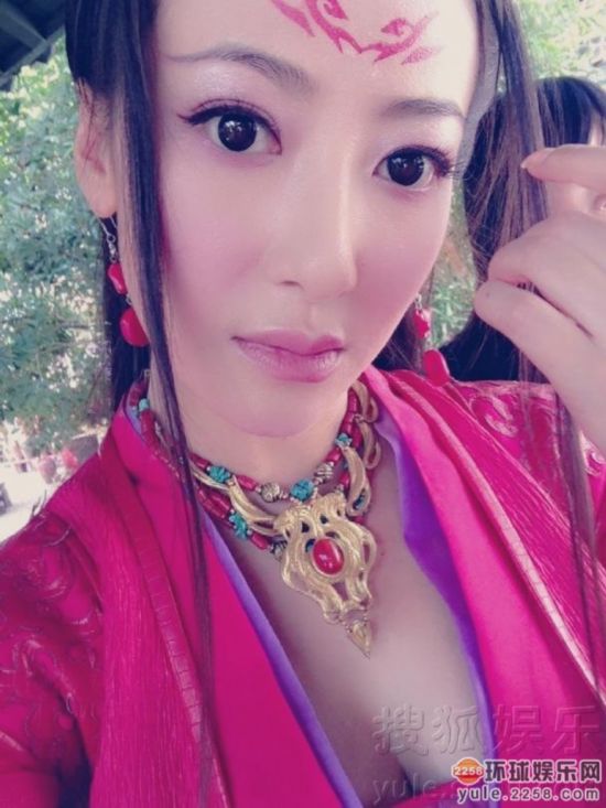 戚薇杨幂郑爽李小璐 《古剑奇谭》女星古装争