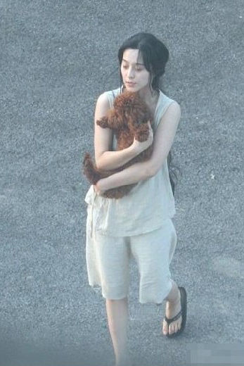 王菲45岁生日素颜自拍获赞 看明星素颜照自恋