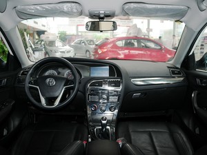 �����л� �л�V5 2012�� 1.5T �ֶ������˶���