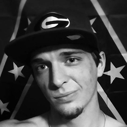 美国19岁少年当爹玩心重 为躲警察跳入湖中溺