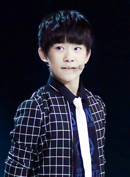 Tfboys成员罕见私照 王俊凯王源画风太美了