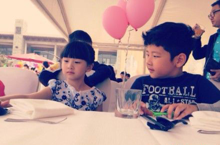 森碟费曼学费百万对话全英文 生活烧钱的星二