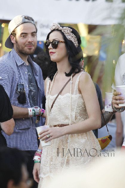 ���١����� (Katy Perry) �������շ�������Look