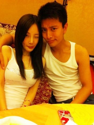 靠绯闻上位的男星:李易峰恋李多海 文章不离婚