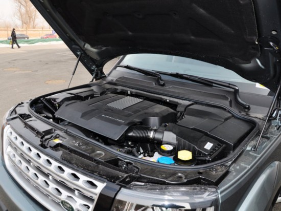 ·  3.0 V6 SC д