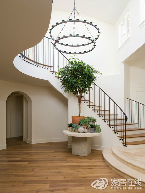 楼梯处的风景 12款小复式楼梯点亮空间(图)