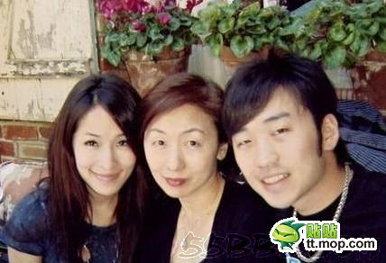 揭星妈神秘职业 刘亦菲母亲是舞蹈家