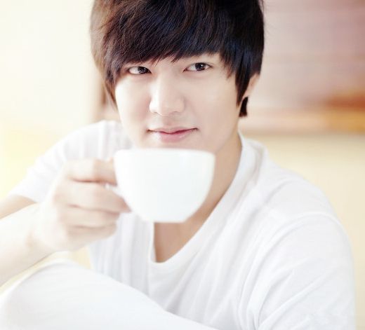 尼坤金在中李敏镐2014韩国大学生最想交往的