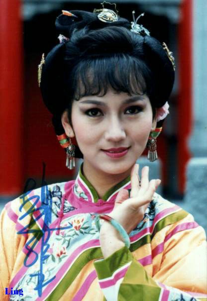 赵雅芝被誉为"中国古典第一美女,东方绝色,大陆几代人的偶像",历