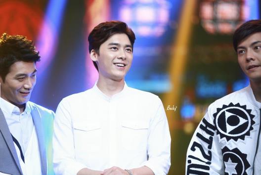 快乐大本营《古剑》专场 李易峰陈伟霆卖萌耍