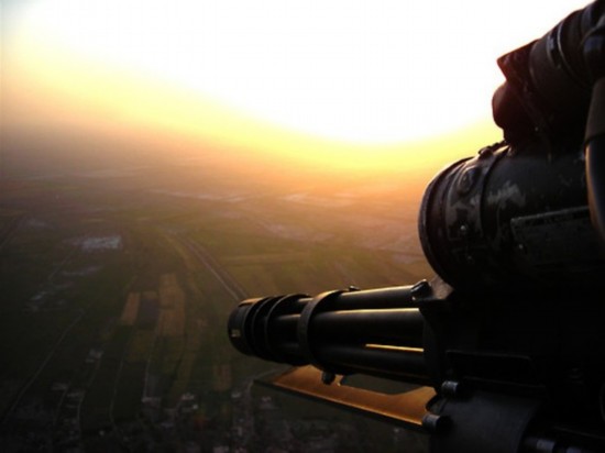 美军火神炮为世界最快 射速每分可达6000发